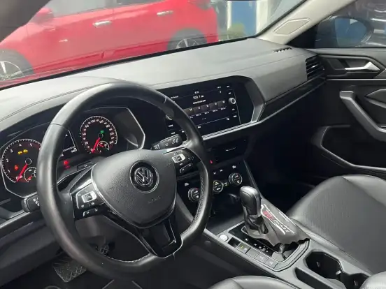 VOLKSWAGEN-JETTA-1.4 250 TSI TOTAL FLEX COMFORTLINE TIPTRONIC VOLKSWAGEN-JETTA-2018