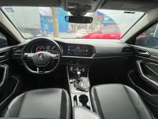 VOLKSWAGEN-JETTA-1.4 250 TSI TOTAL FLEX COMFORTLINE TIPTRONIC VOLKSWAGEN-JETTA-2018