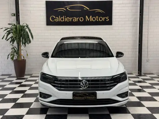 VOLKSWAGEN-JETTA-1.4 250 TSI TOTAL FLEX COMFORTLINE TIPTRONIC VOLKSWAGEN-JETTA-2018