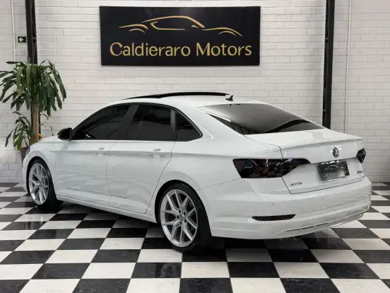 VOLKSWAGEN-JETTA-2018
