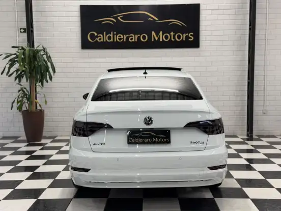 VOLKSWAGEN-JETTA-2018