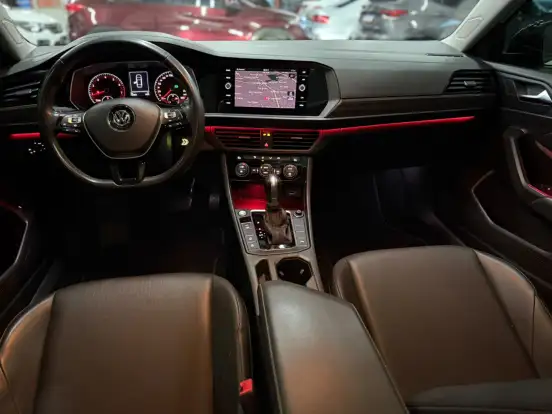 VOLKSWAGEN-JETTA-2018