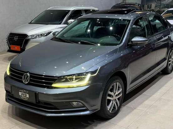 VOLKSWAGEN-JETTA-1.4 16V TSI COMFORTLINE GASOLINA 4P TIPTRONIC VOLKSWAGEN-JETTA-2017