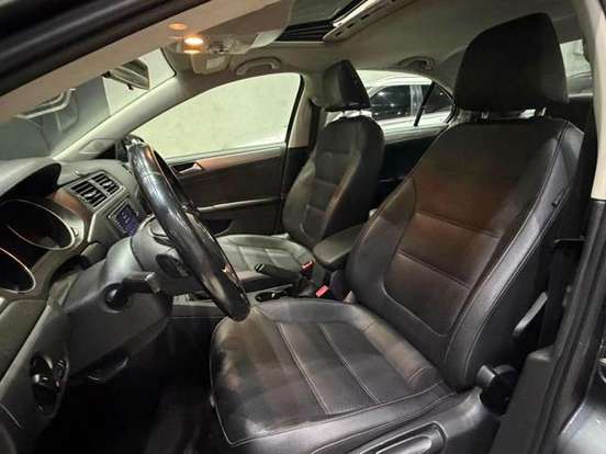 VOLKSWAGEN-JETTA-1.4 16V TSI COMFORTLINE GASOLINA 4P TIPTRONIC VOLKSWAGEN-JETTA-2017