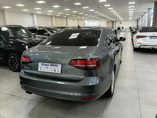 VOLKSWAGEN-JETTA-2016