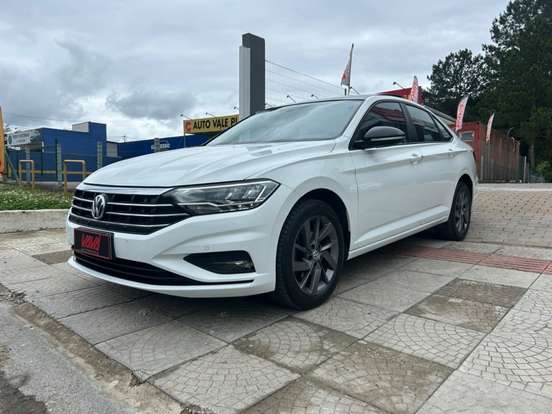 VOLKSWAGEN-JETTA-2018