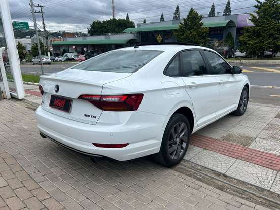 VOLKSWAGEN-JETTA-2018