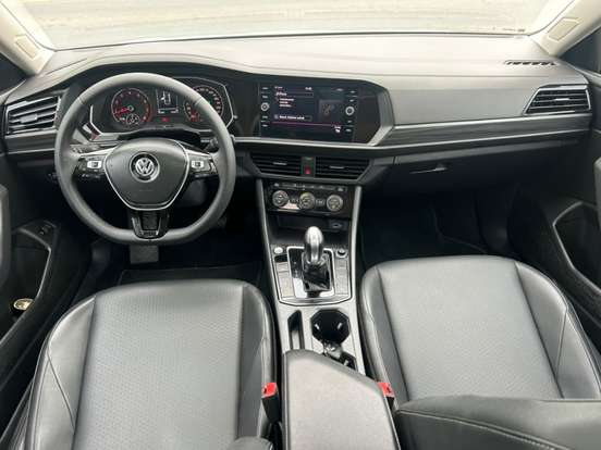 VOLKSWAGEN-JETTA-2018