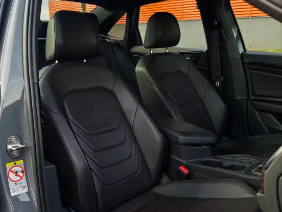 VOLKSWAGEN-JETTA-2022