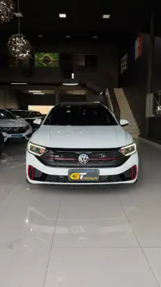VOLKSWAGEN-JETTA-2023