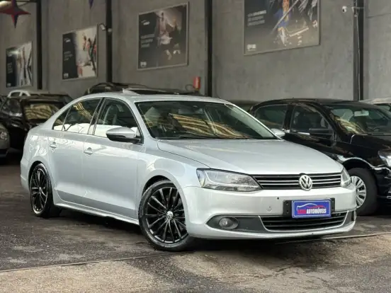 VOLKSWAGEN-JETTA-2.0 TSI HIGHLINE 200CV GASOLINA 4P TIPTRONIC VOLKSWAGEN-JETTA-2013