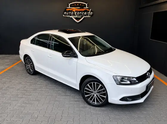 VOLKSWAGEN JETTA 2.0 TSI HIGHLINE 211CV GASOLINA 4P TIPTRONIC