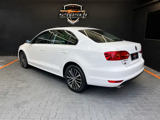 VOLKSWAGEN-JETTA-2.0 TSI HIGHLINE 211CV GASOLINA 4P TIPTRONIC VOLKSWAGEN-JETTA-2012