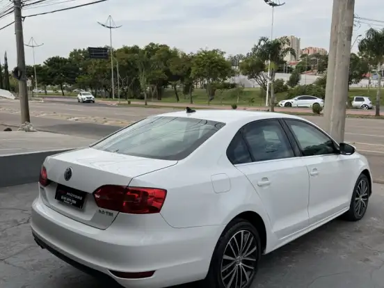 VOLKSWAGEN-JETTA-2.0 TSI HIGHLINE 211CV GASOLINA 4P TIPTRONIC VOLKSWAGEN-JETTA-2012