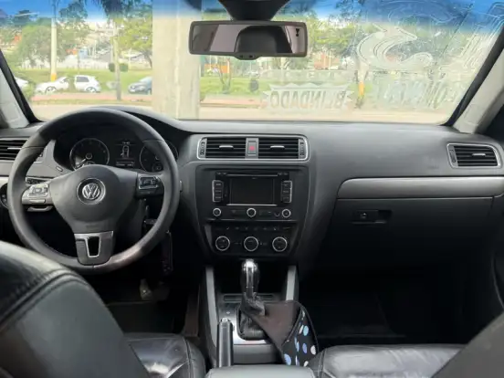 VOLKSWAGEN-JETTA-2.0 TSI HIGHLINE 211CV GASOLINA 4P TIPTRONIC VOLKSWAGEN-JETTA-2012