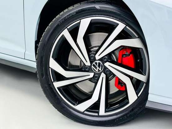 VOLKSWAGEN-JETTA-2025