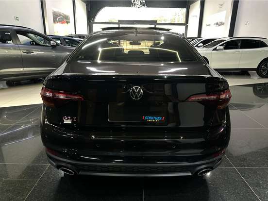 VOLKSWAGEN-JETTA-2024