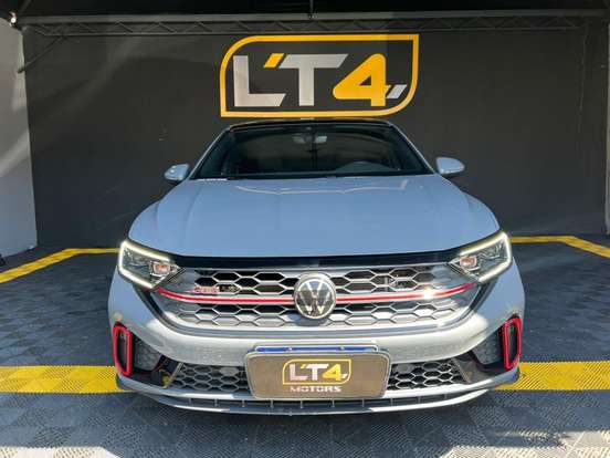 VOLKSWAGEN-JETTA-2023