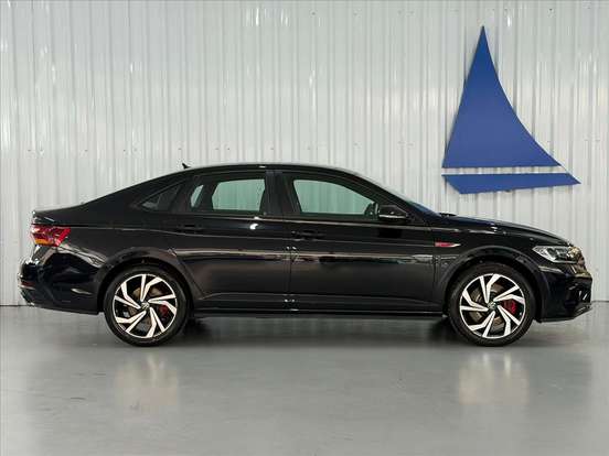 VOLKSWAGEN-JETTA-2023