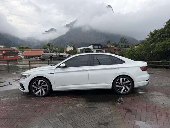 VOLKSWAGEN-JETTA-2019
