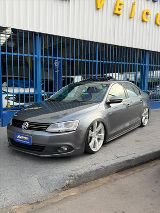 VOLKSWAGEN JETTA 2.0 COMFORTLINE FLEX 4P TIPTRONIC