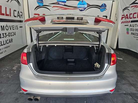 VOLKSWAGEN-JETTA-2014