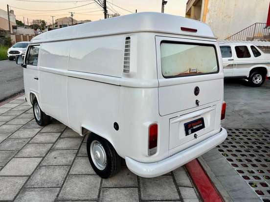VOLKSWAGEN-KOMBI-1.4 MI FURGÃO 8V FLEX 3P MANUAL VOLKSWAGEN-KOMBI-2013