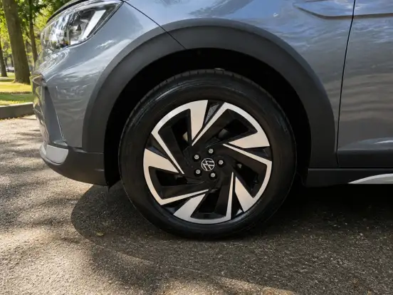 VOLKSWAGEN-NIVUS-1.0 200 TSI TOTAL FLEX HIGHLINE AUTOMÁTICO VOLKSWAGEN-NIVUS-2025