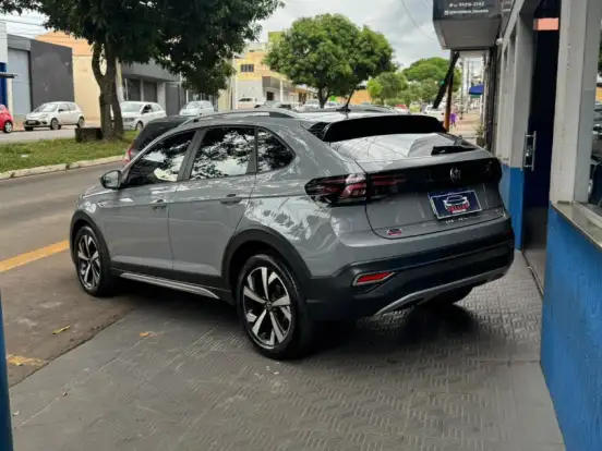 VOLKSWAGEN-NIVUS-1.0 200 TSI TOTAL FLEX HIGHLINE AUTOMÁTICO VOLKSWAGEN-NIVUS-2024