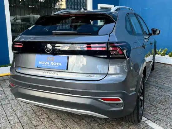 VOLKSWAGEN-NIVUS-1.0 200 TSI TOTAL FLEX HIGHLINE AUTOMÁTICO VOLKSWAGEN-NIVUS-2023