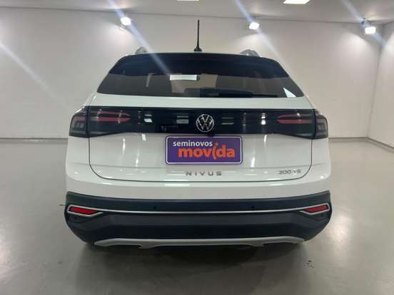 VOLKSWAGEN-NIVUS-1.0 200 TSI TOTAL FLEX HIGHLINE AUTOMÁTICO VOLKSWAGEN-NIVUS-2024