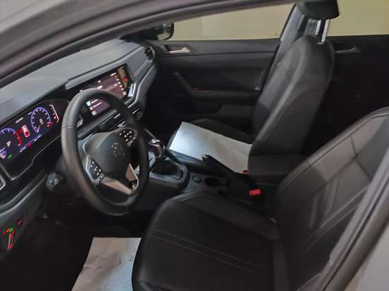 VOLKSWAGEN-NIVUS-1.0 200 TSI TOTAL FLEX HIGHLINE AUTOMÁTICO VOLKSWAGEN-NIVUS-2025