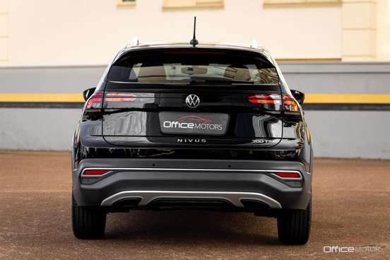 VOLKSWAGEN-NIVUS-1.0 200 TSI TOTAL FLEX HIGHLINE AUTOMÁTICO VOLKSWAGEN-NIVUS-2023