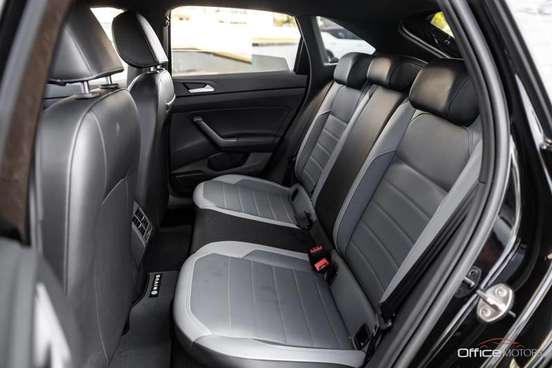 VOLKSWAGEN-NIVUS-1.0 200 TSI TOTAL FLEX HIGHLINE AUTOMÁTICO VOLKSWAGEN-NIVUS-2023