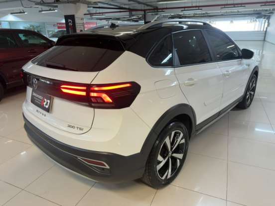 VOLKSWAGEN-NIVUS-1.0 200 TSI TOTAL FLEX HIGHLINE AUTOMÁTICO VOLKSWAGEN-NIVUS-2022