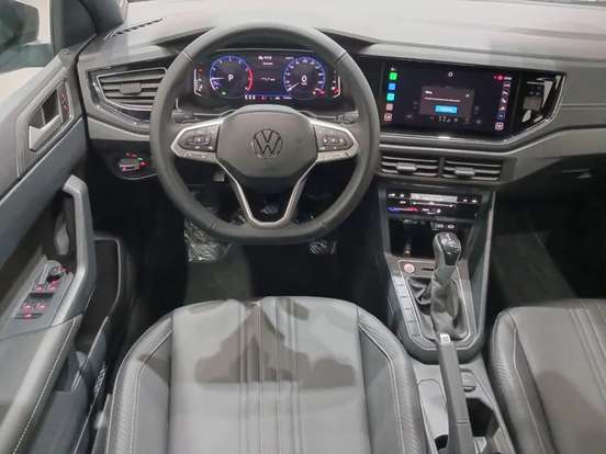 VOLKSWAGEN-NIVUS-1.0 200 TSI TOTAL FLEX HIGHLINE AUTOMÁTICO VOLKSWAGEN-NIVUS-2025