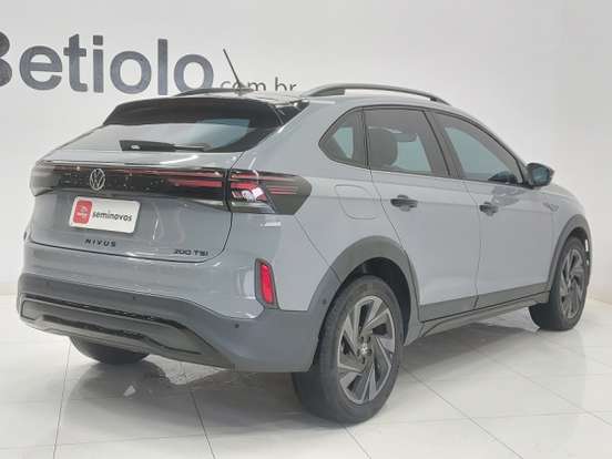 VOLKSWAGEN-NIVUS-1.0 200 TSI TOTAL FLEX HIGHLINE AUTOMÁTICO VOLKSWAGEN-NIVUS-2025