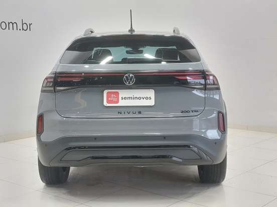 VOLKSWAGEN-NIVUS-1.0 200 TSI TOTAL FLEX HIGHLINE AUTOMÁTICO VOLKSWAGEN-NIVUS-2025
