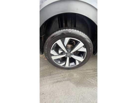 VOLKSWAGEN-NIVUS-1.0 200 TSI TOTAL FLEX HIGHLINE AUTOMÁTICO VOLKSWAGEN-NIVUS-2023