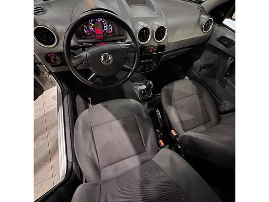 VOLKSWAGEN-PARATI-2010