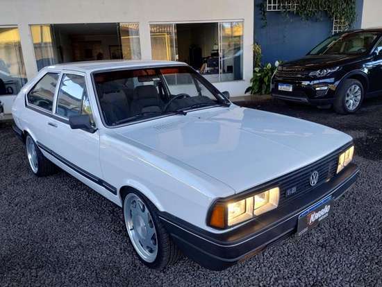 VOLKSWAGEN-PASSAT-1986