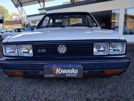 VOLKSWAGEN-PASSAT-1986