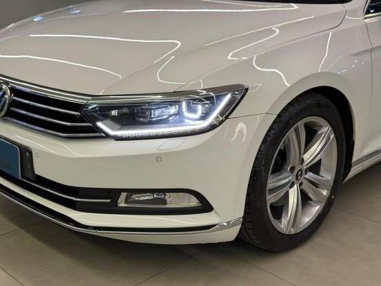 VOLKSWAGEN-PASSAT-2.0 16V TSI BLUEMOTION GASOLINA HIGHLINE 4P DSG VOLKSWAGEN-PASSAT-2017
