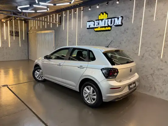 VOLKSWAGEN-POLO-2024