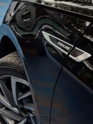 VOLKSWAGEN-POLO-2018