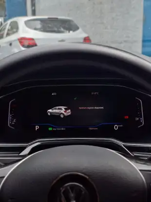 VOLKSWAGEN-POLO-2018