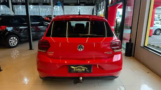 VOLKSWAGEN-POLO-2019