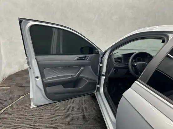 VOLKSWAGEN-POLO-2024