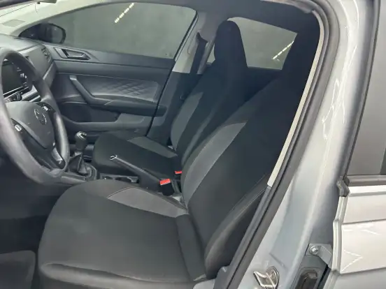 VOLKSWAGEN-POLO-2024