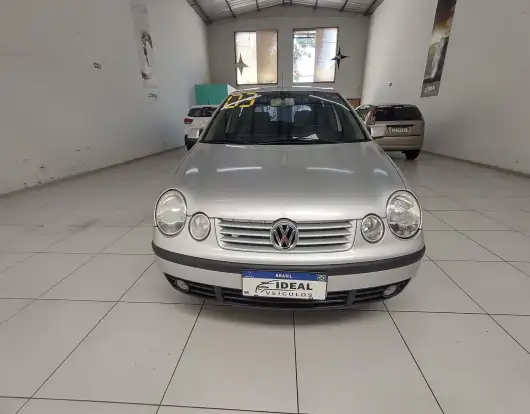 VOLKSWAGEN-POLO-2002